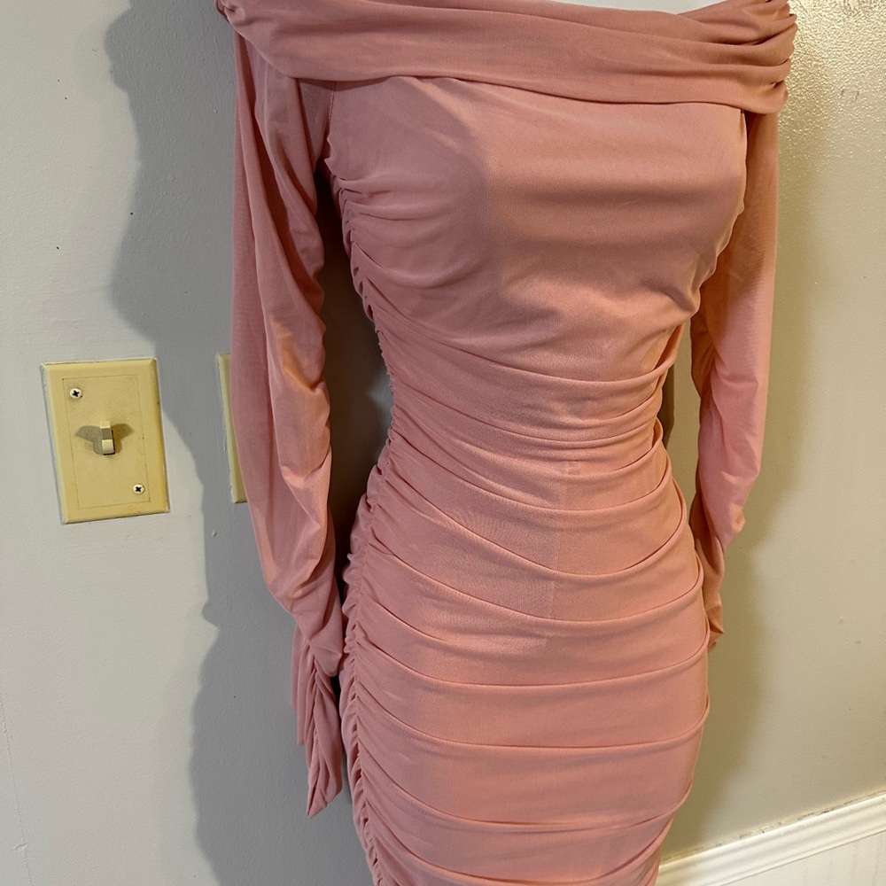 Off-Shoulder Ruched Midi Dress in Dusty Rose - Picture 4 of 7